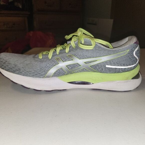 Asics Women's Gel Nimbus 24 Running Walking Shoes Size 11.5 - Picture 4 of 13